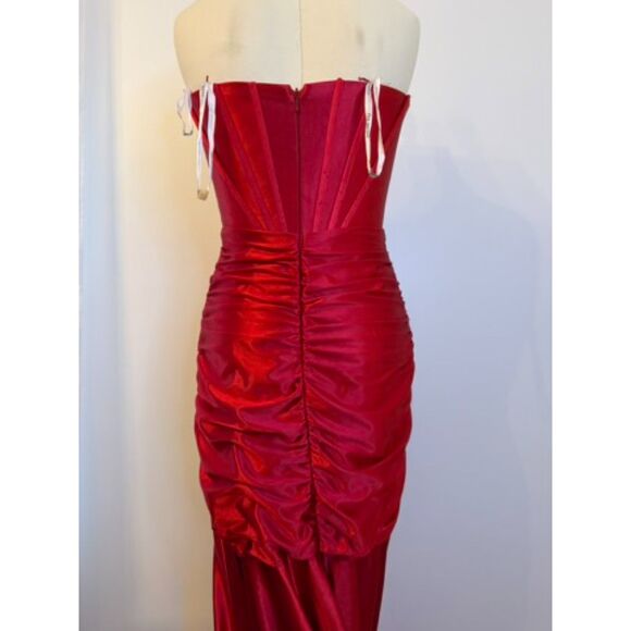 Sherri Hill Red Strapless Mermaid Gown - Picture 6 of 8